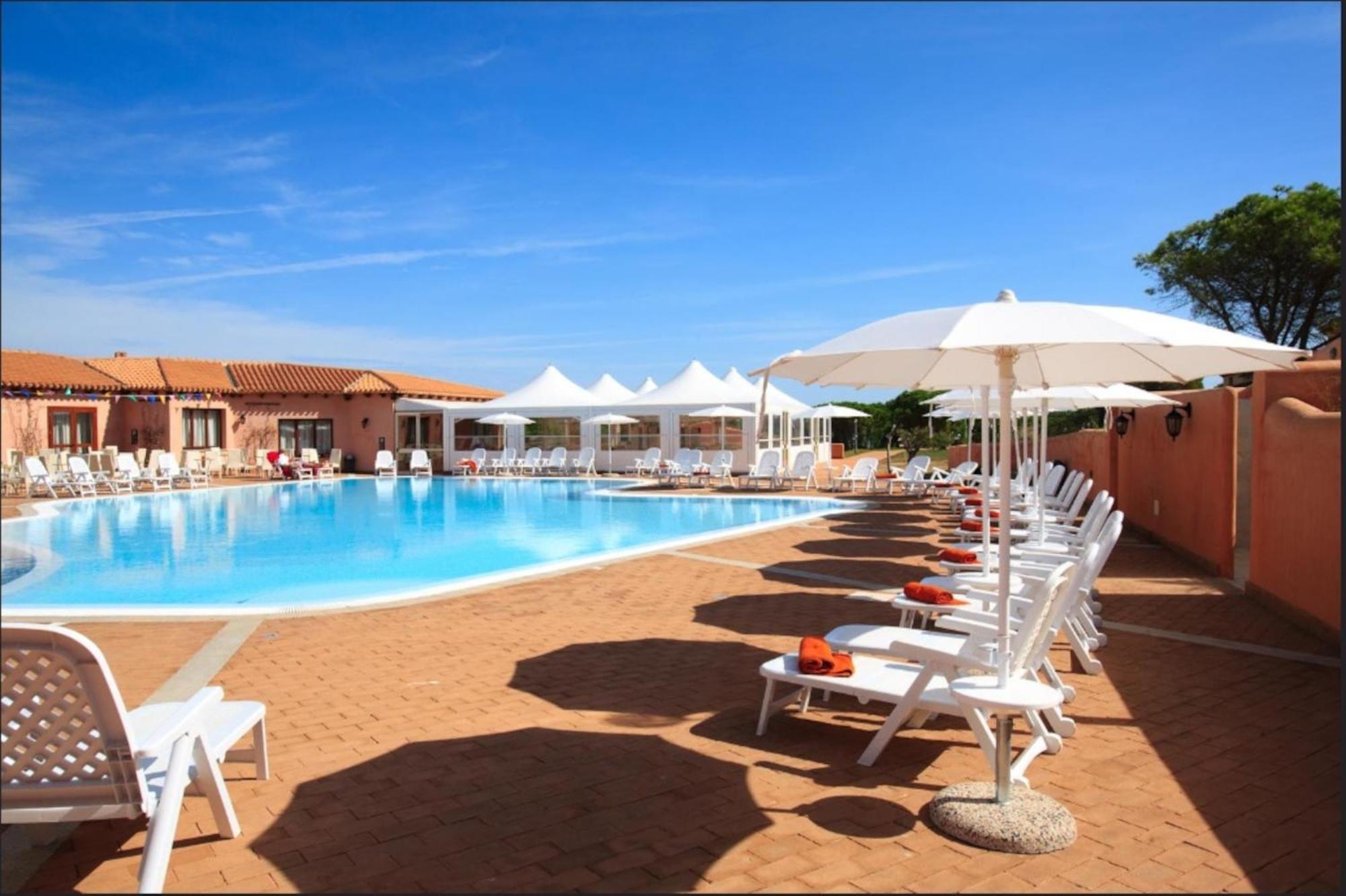 Residence Baia Dei Mirti Vignola Mare Exterior foto