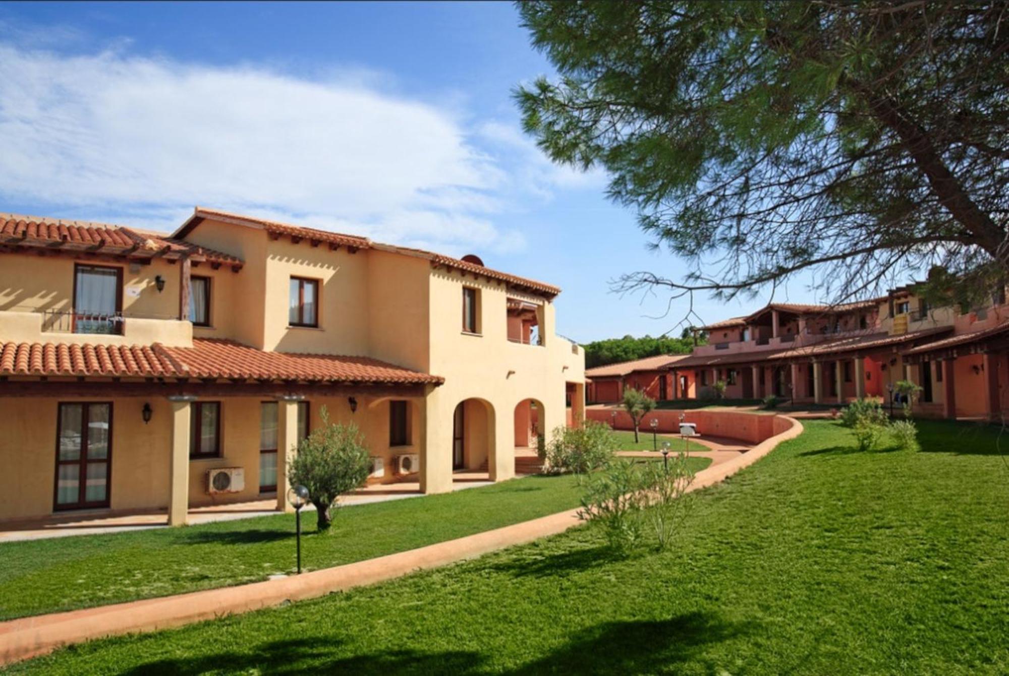 Residence Baia Dei Mirti Vignola Mare Exterior foto