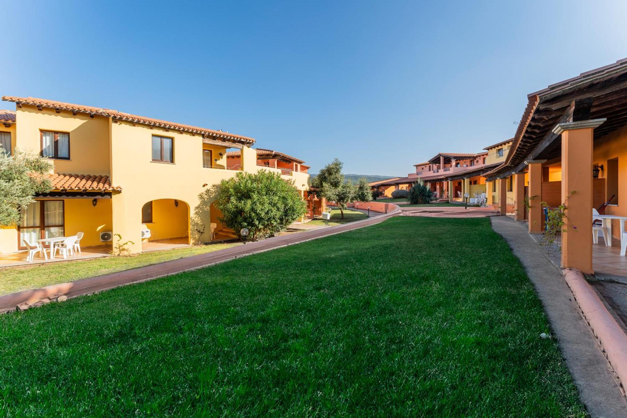 Residence Baia Dei Mirti Vignola Mare Exterior foto