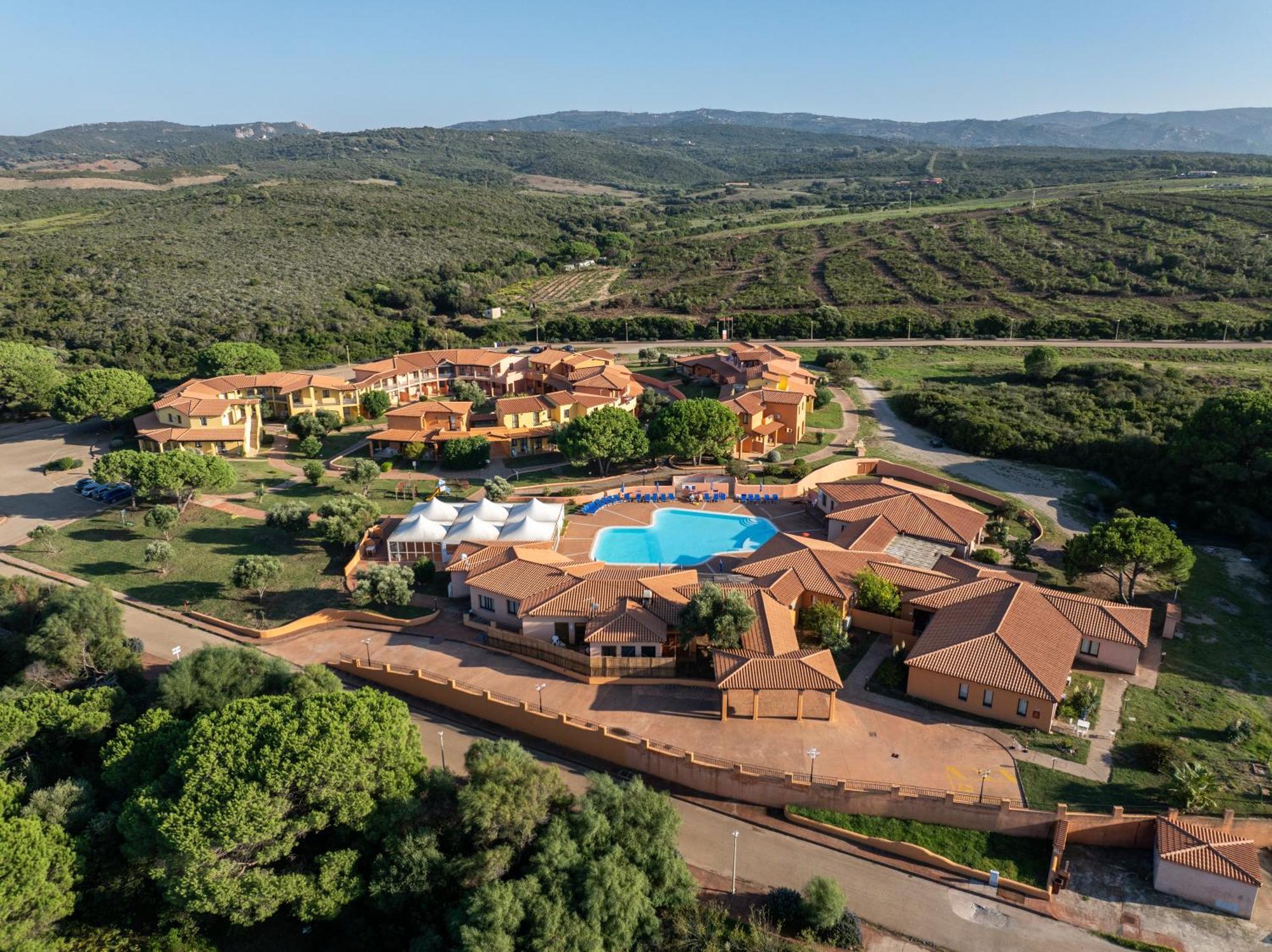 Residence Baia Dei Mirti Vignola Mare Exterior foto