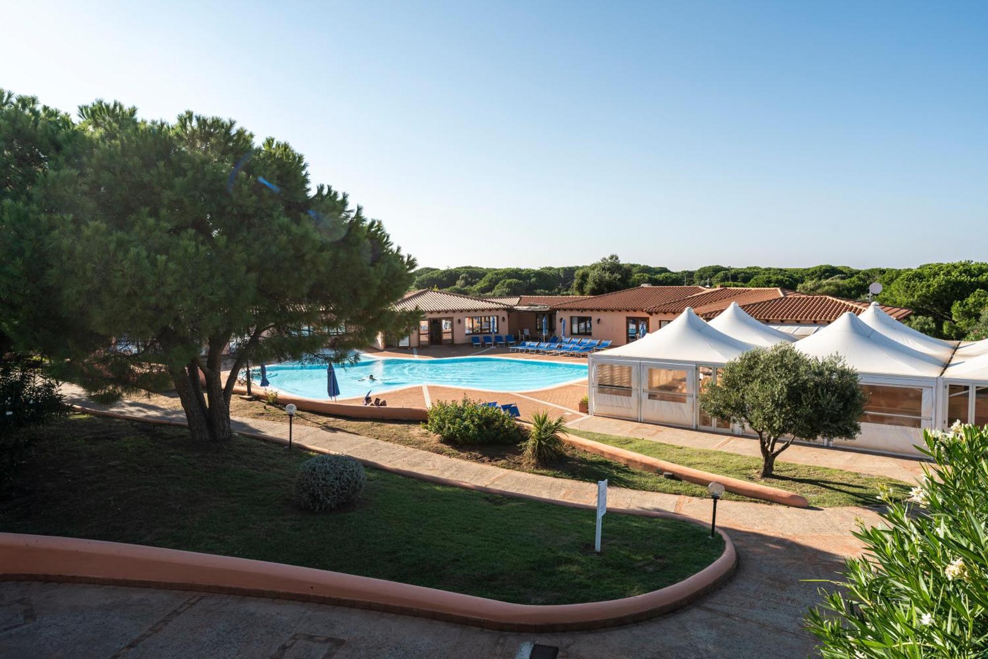 Residence Baia Dei Mirti Vignola Mare Exterior foto